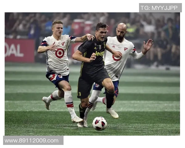 足球明星烫染发型潮流解析展现个性魅力与时尚风采